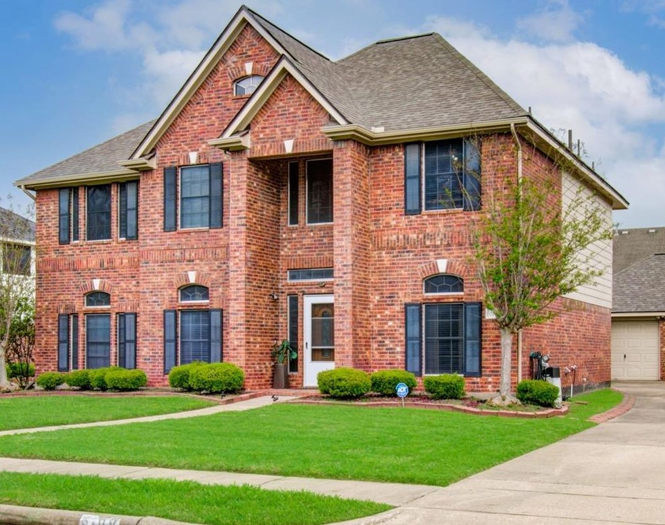 5109 Playa Dr, Pearland, TX 77584-1237