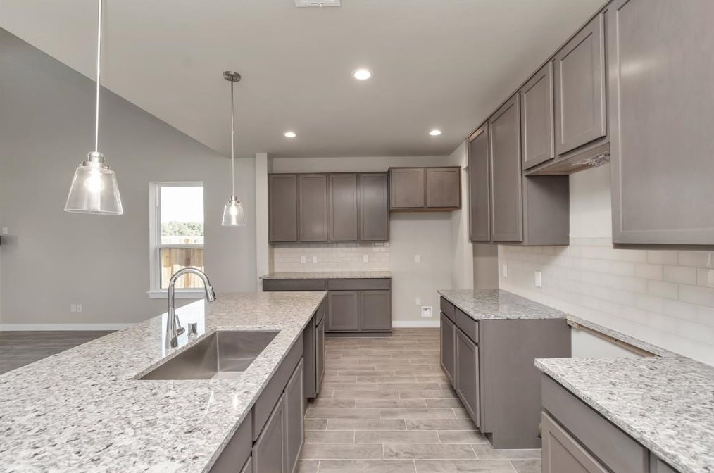 10914 Fall Fern Cir, Houston TX  77044-6210 exterior