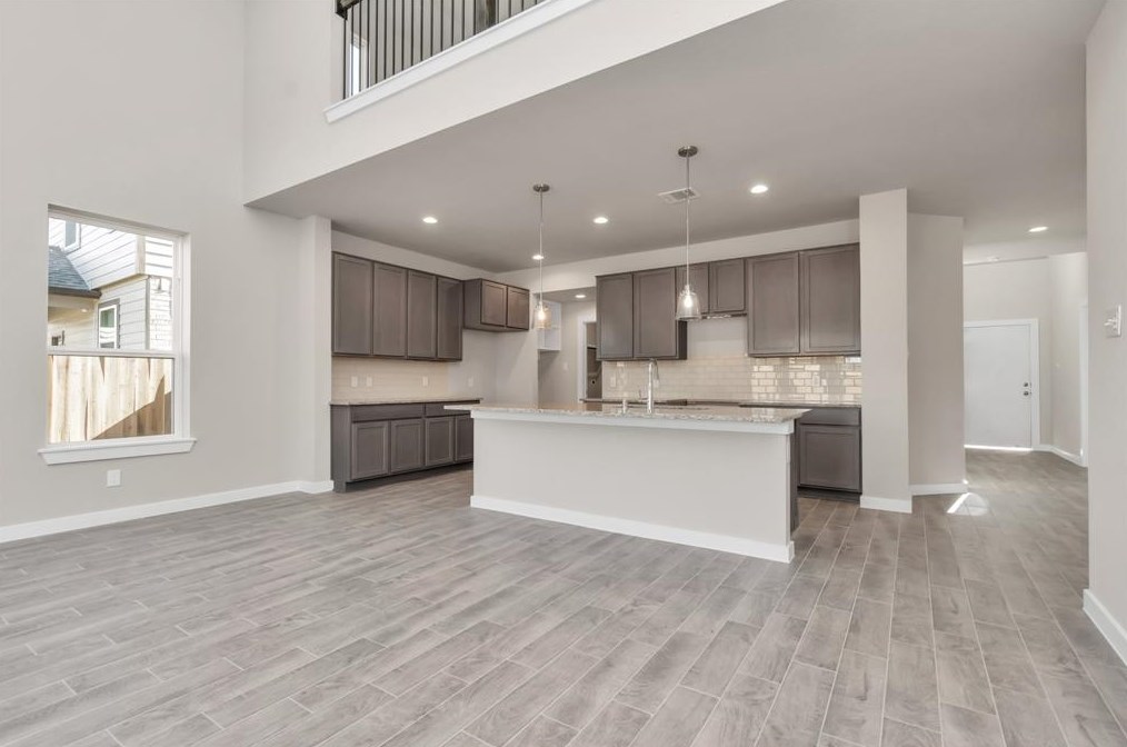 10914 Fall Fern Cir, Houston TX  77044-6210 exterior