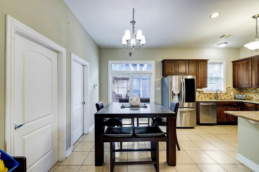 411 14th St, Houston TX  77008-4506 exterior