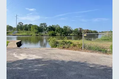 2116 Casa Rio Circle, Dickinson, TX 77539 - Photo 18