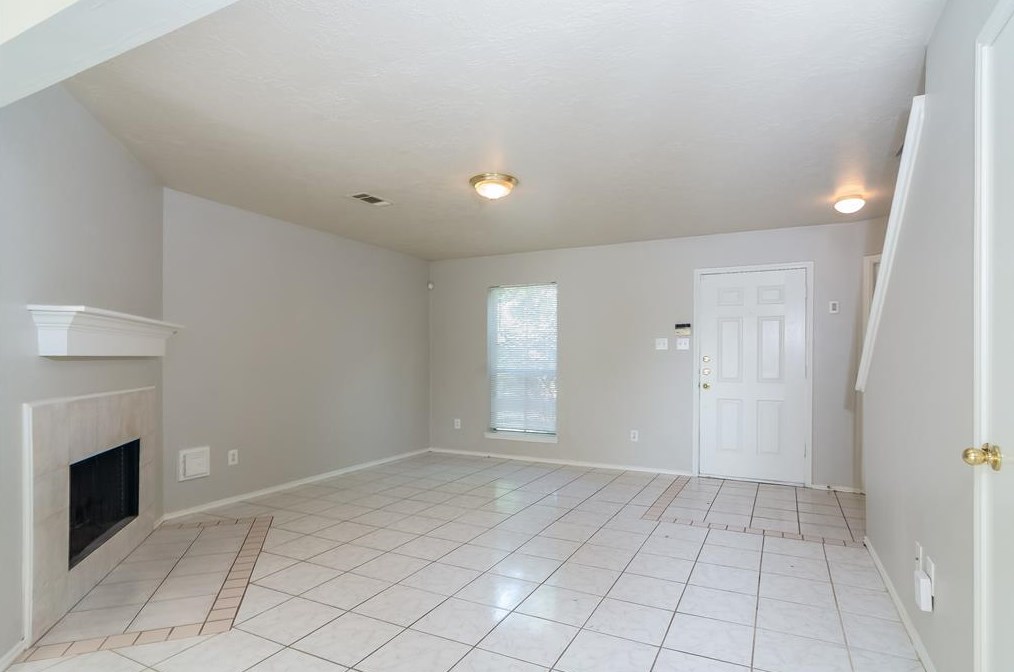 8815 Roaring Point Dr, Houston, TX 77088
