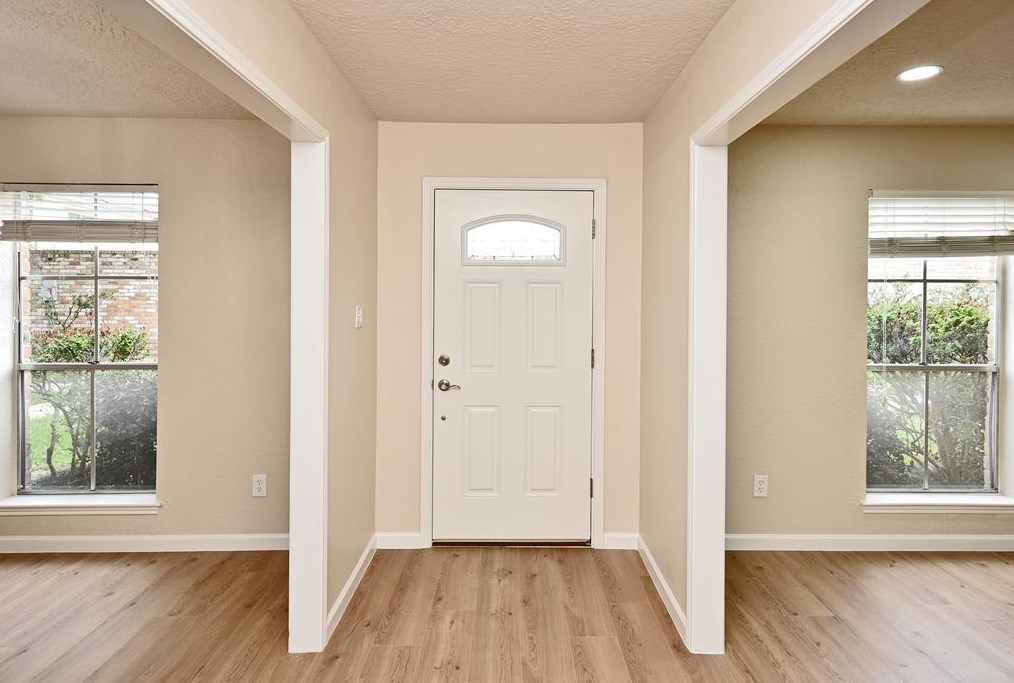 14351 Still Meadow Dr, Houston TX  77079-3132 exterior