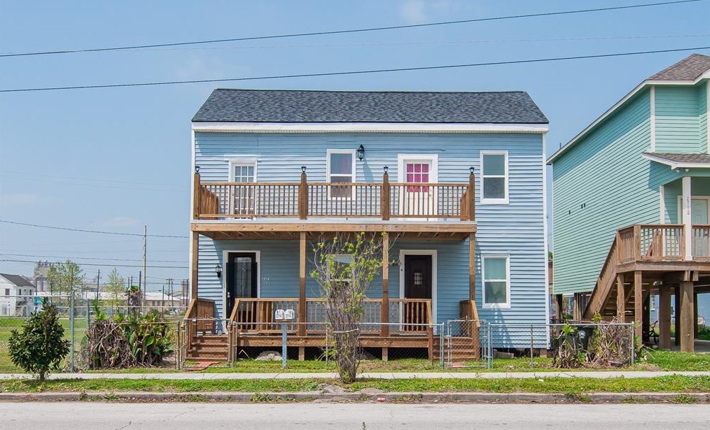 2714 Ball St #b, Galveston, TX 77550