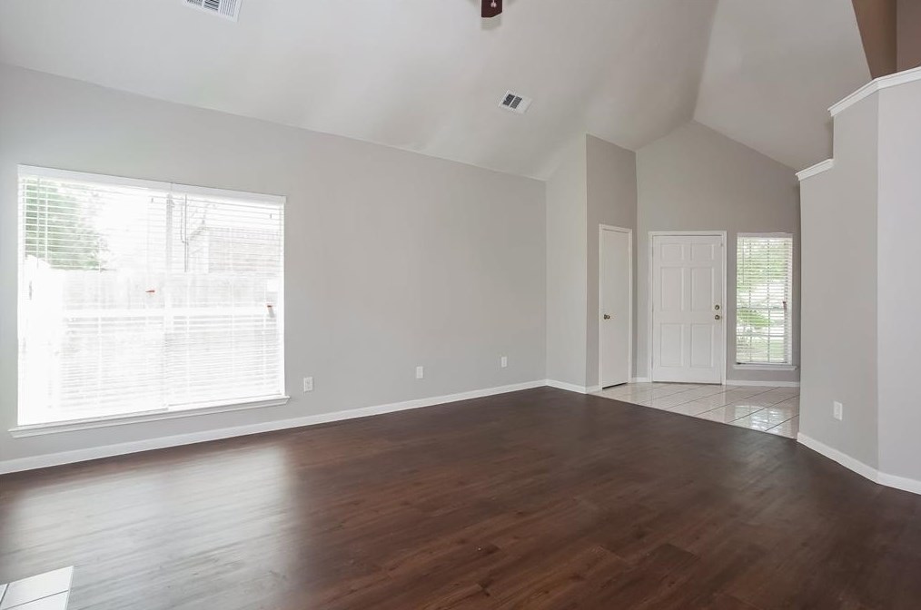 10326 Timberloch Dr, Houston TX  77070-4744 exterior