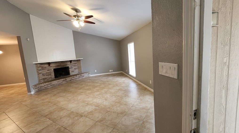 6907 Blue Ridge Dr, Richmond, TX 77469
