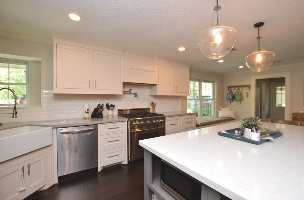 2 Woodhaven Wood Ct, Spring TX  77380-1587 exterior