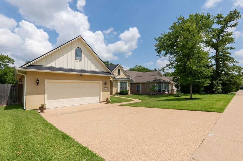 4404 Woodland Ridge Dr, College Station, TX 77845-1918