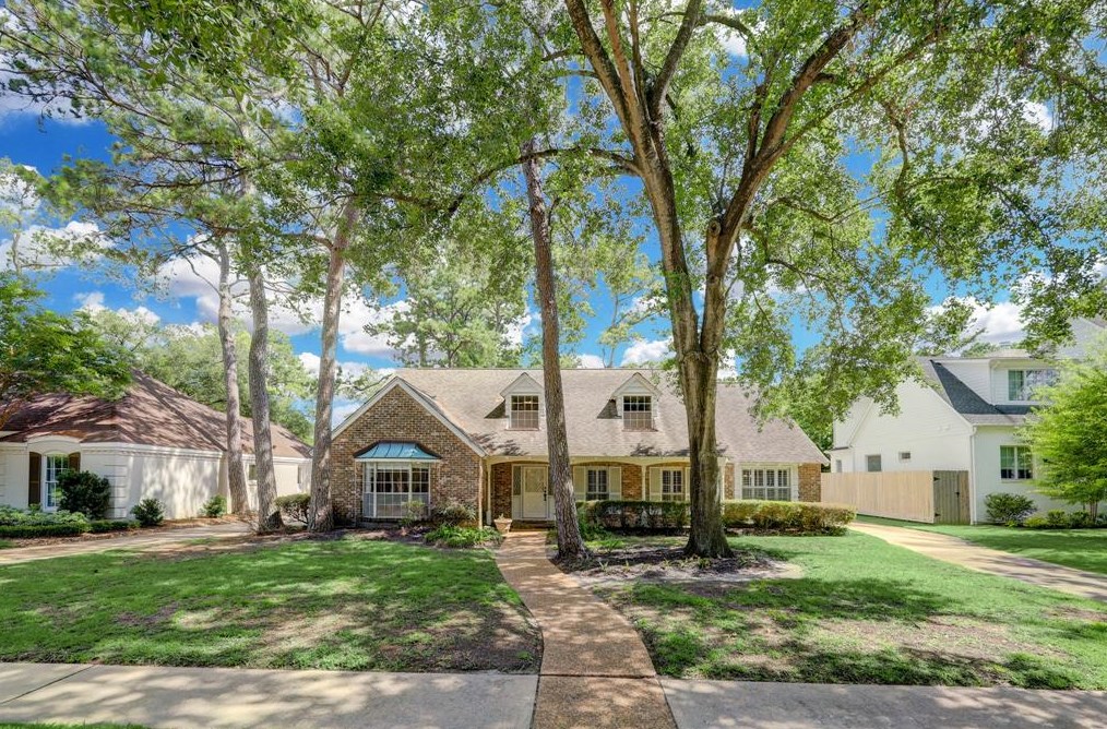 12323 Broken Bough Dr, Houston, TX 77024-4921