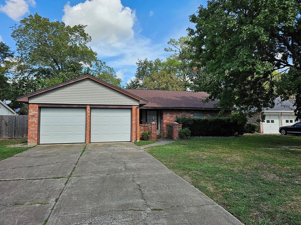 7214 Shady Moss Ln, Houston, TX 77040