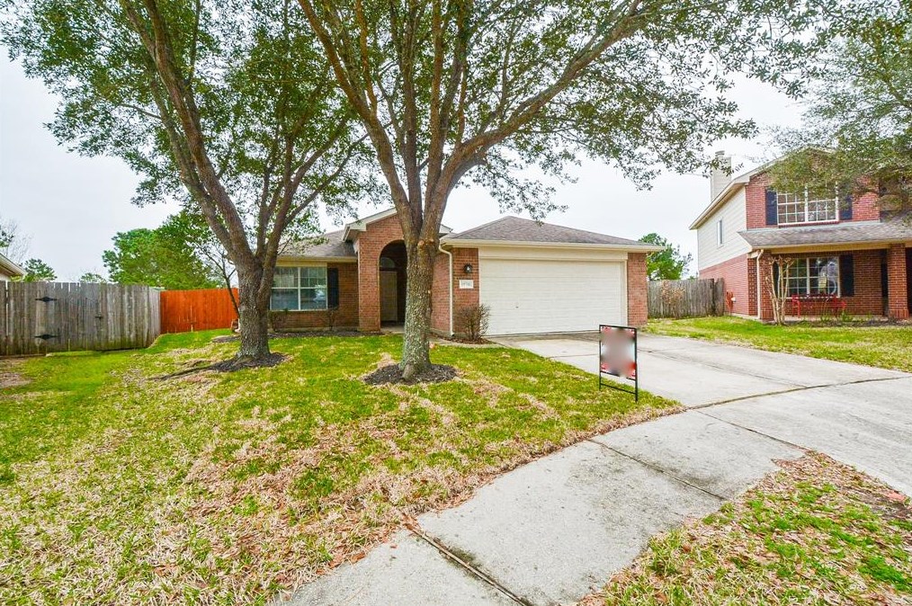 19710 Castlegap Ct, Spring TX  77379-4367 exterior