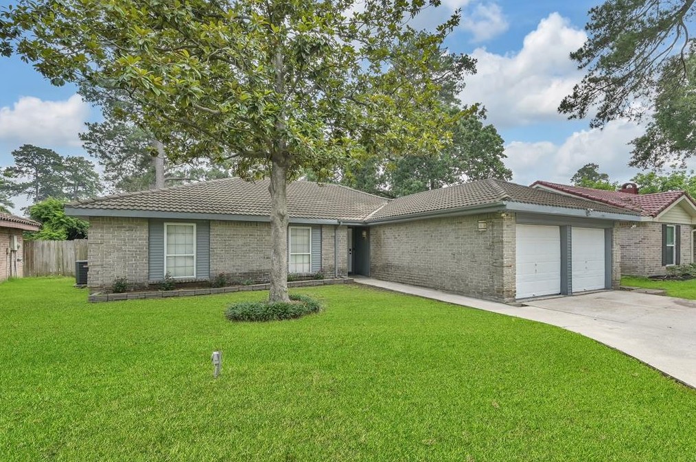5526 Pecangate Dr, Spring, TX 77373