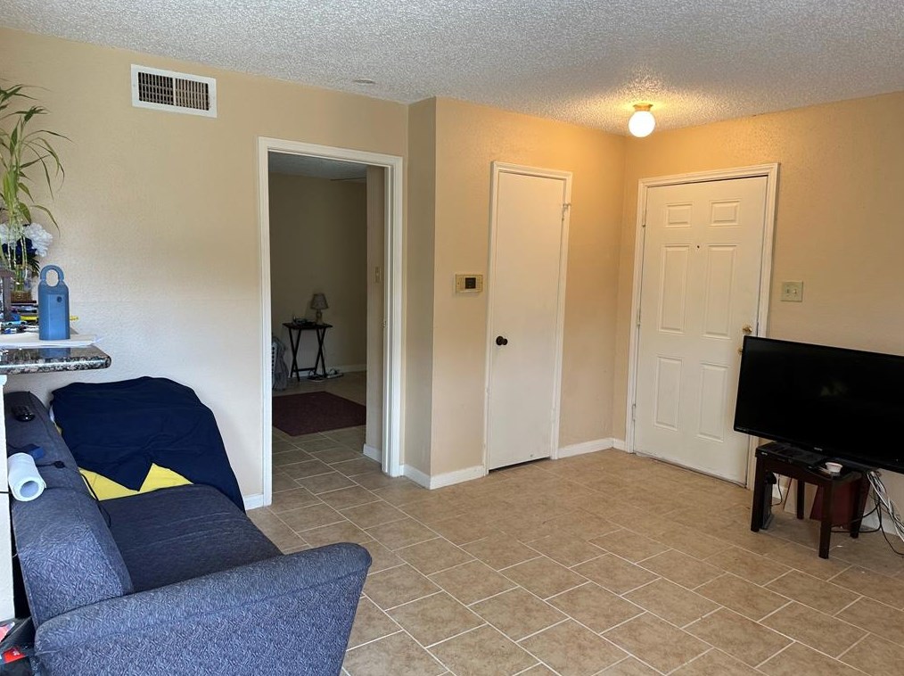 2750 Holly Hall St Apt 1309, Houston, TX 77054