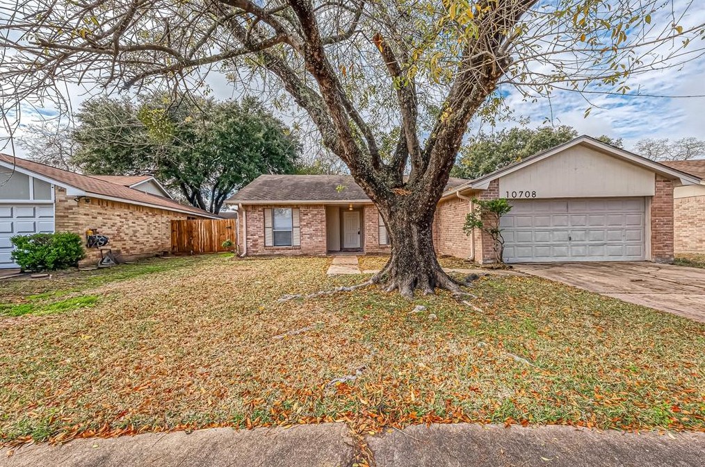 10708 Garden Place Dr, Sugar Land TX  77498-1754 exterior
