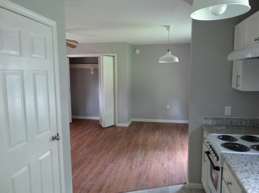 108 Neyland St #a, Houston, TX 77022