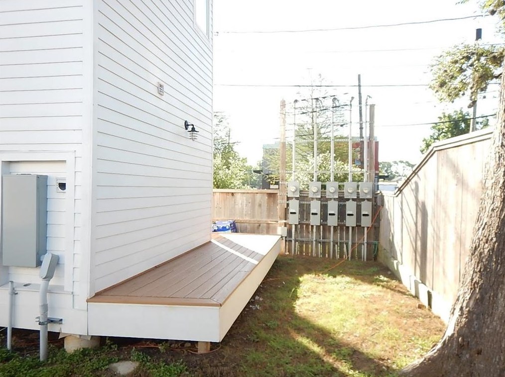 1510 Dumble St, Houston TX  77023-1448 exterior