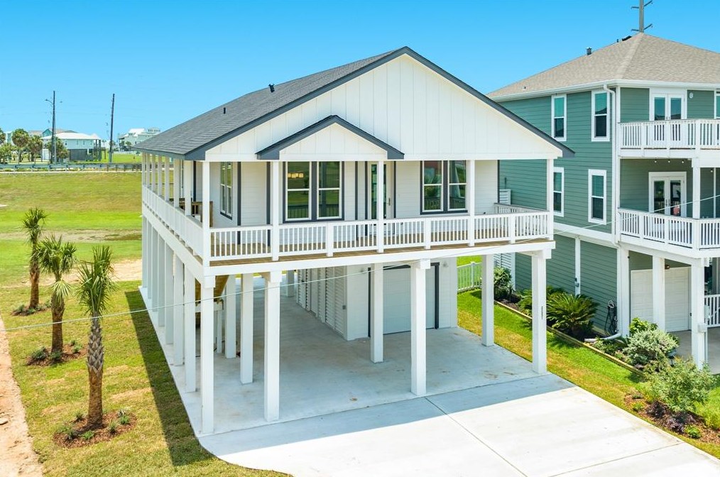 25231 Sausalito Dr, Galveston, TX 77554