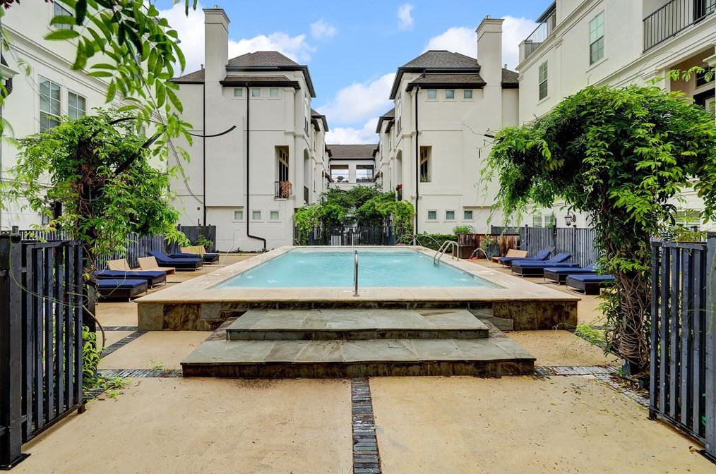 2608 Capitol St, Houston, TX 77003