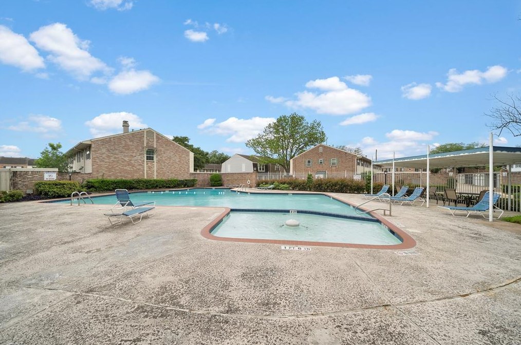2061 Winrock Blvd, Houston, TX 77057-3964