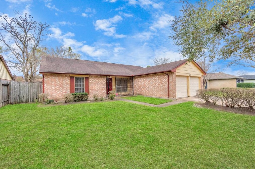 1315 Twining Oaks Ln, Missouri City, TX 77489-2111