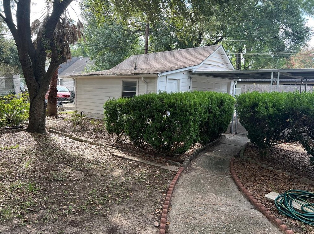 2816 Elser St, Houston TX  77009-6922 exterior