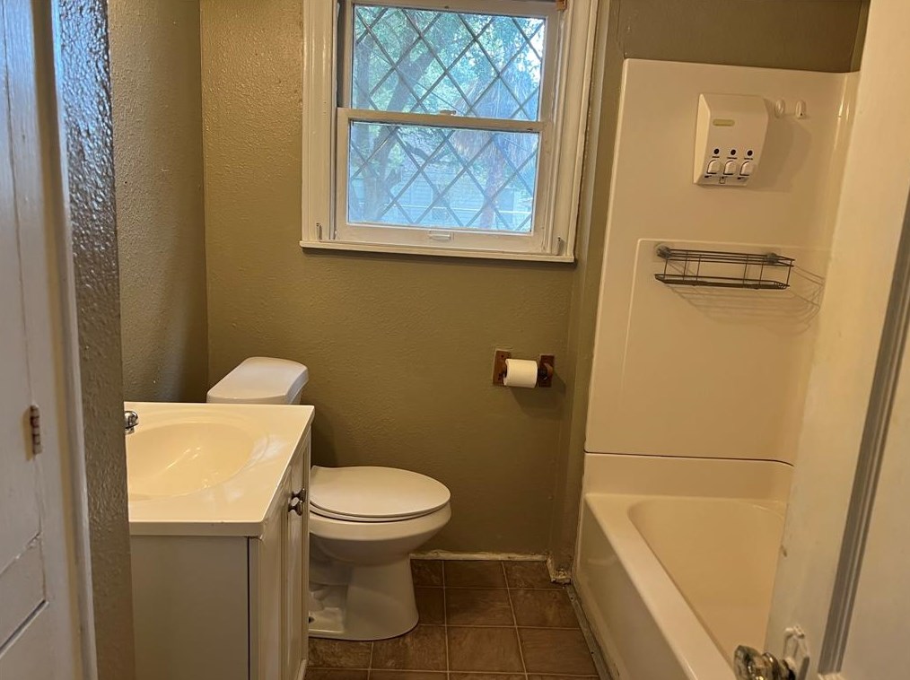 2816 Elser St, Houston TX  77009-6922 exterior