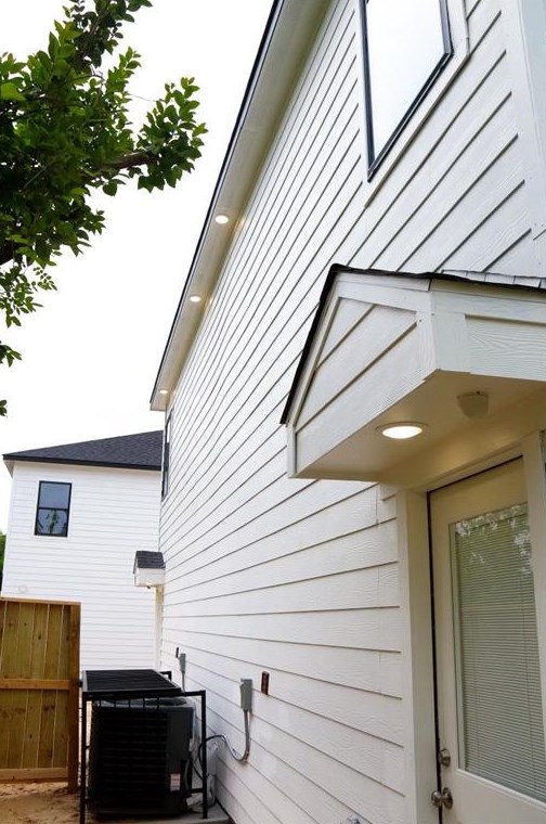 5124 Gold St, Houston TX  77026-2423 exterior