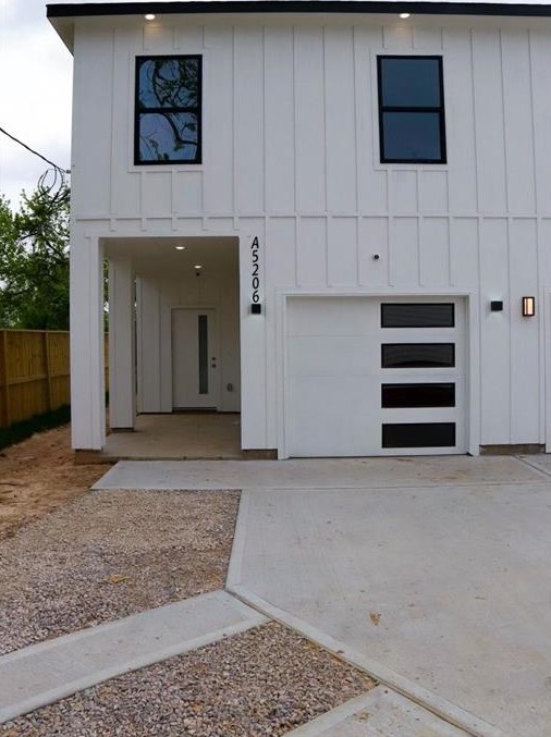 5124 Gold St, Houston, TX 77026-2420