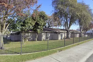 5581 Mendocino Blvd, Fruitridge, CA 95820 - Photo 2