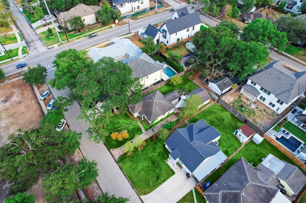 1411 Lamonte Ln, Houston, TX 77018-4108