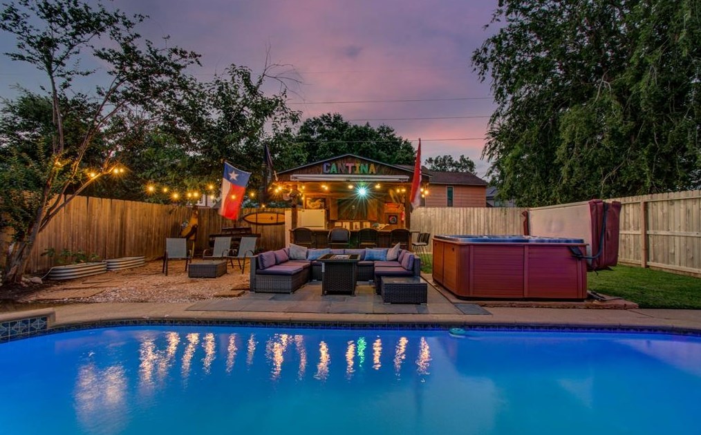 10610 Lazy Meadows Dr, Houston, TX 77064-4226