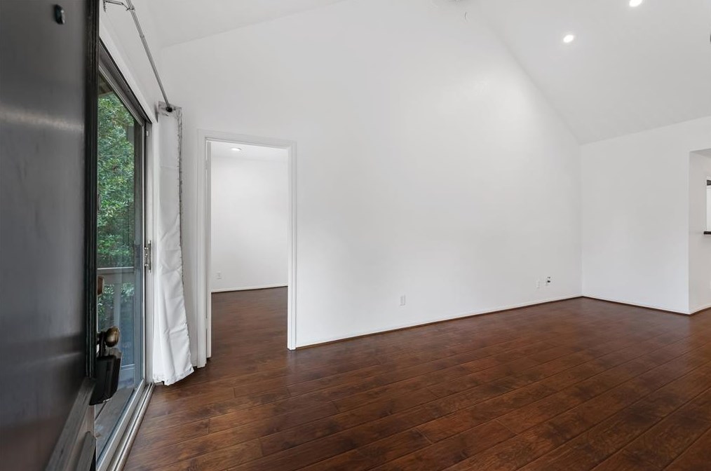 2100 Tanglewilde St Apt 330, Houston, TX 77063