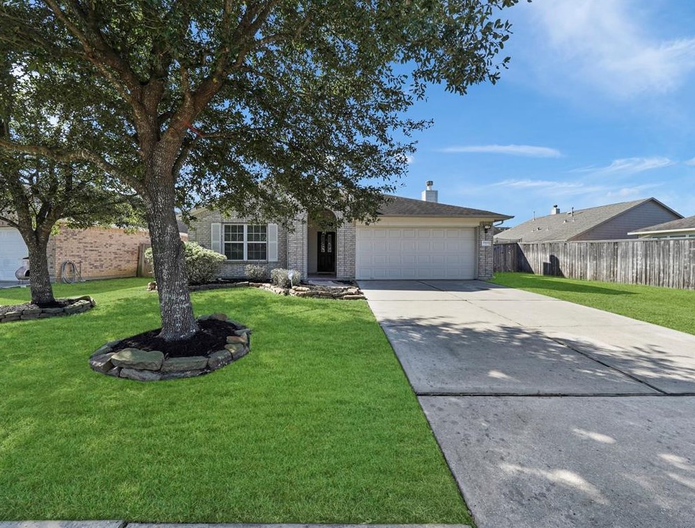 19919 Sternwood Manor Dr, Spring TX  77379-5066 exterior