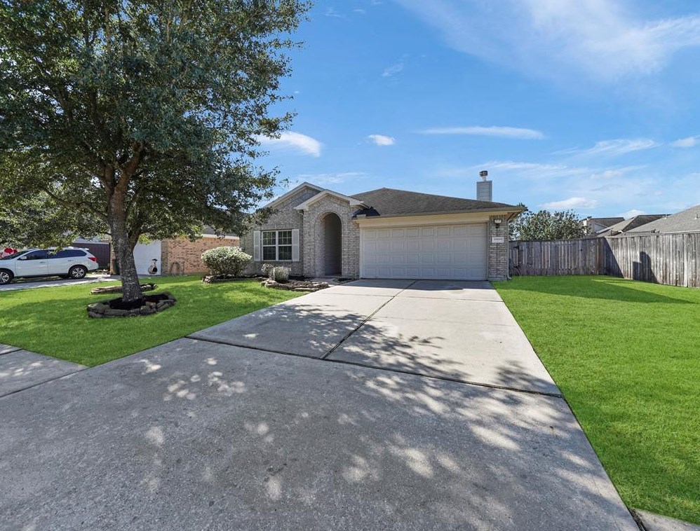 19919 Sternwood Manor Dr, Spring TX  77379-5066 exterior
