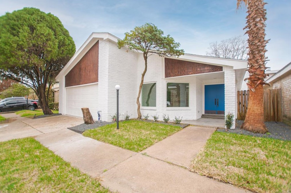 6338 Briar Terrace Dr, Houston, TX 77072