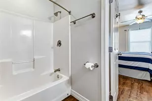 862 Holiday, Crystal Beach, TX 77650 - Photo 14