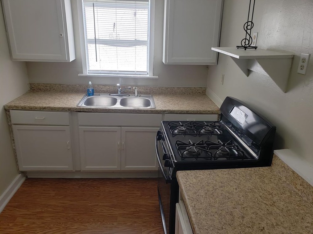 435 Washington St #3, Hempstead, TX 77445