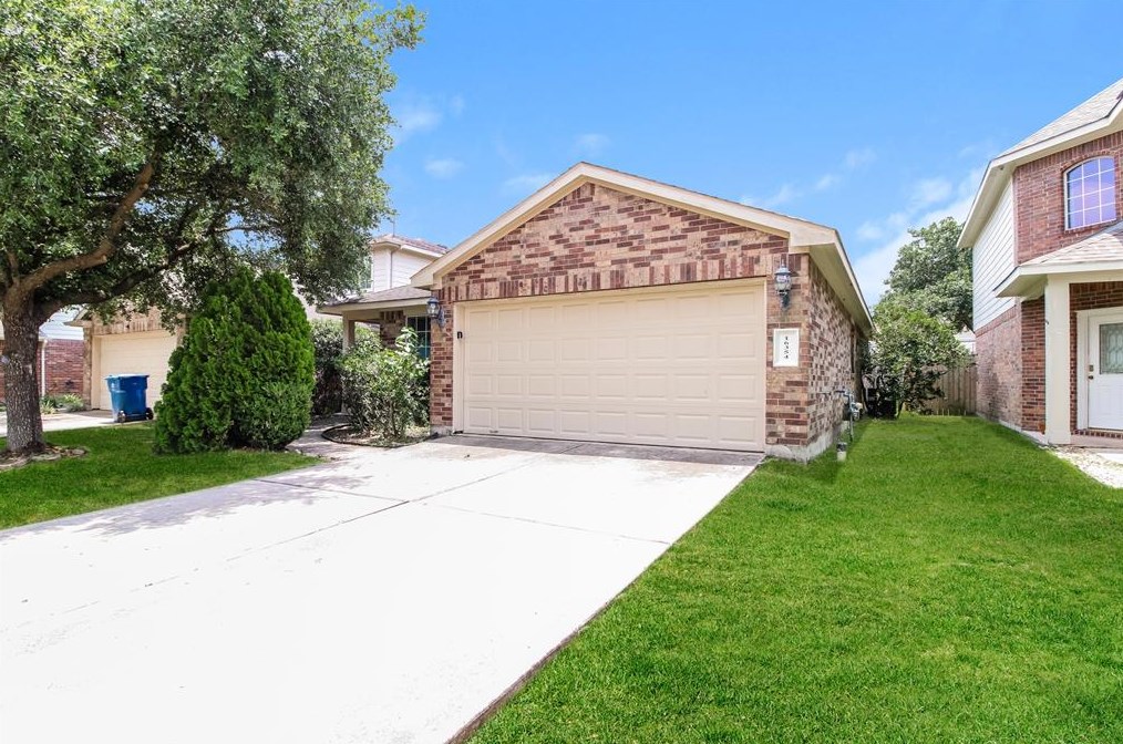 16354 Rockcreek Ln, Houston, TX 77049
