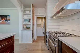 2415 31st St, Galveston, TX 77550 - Photo 22