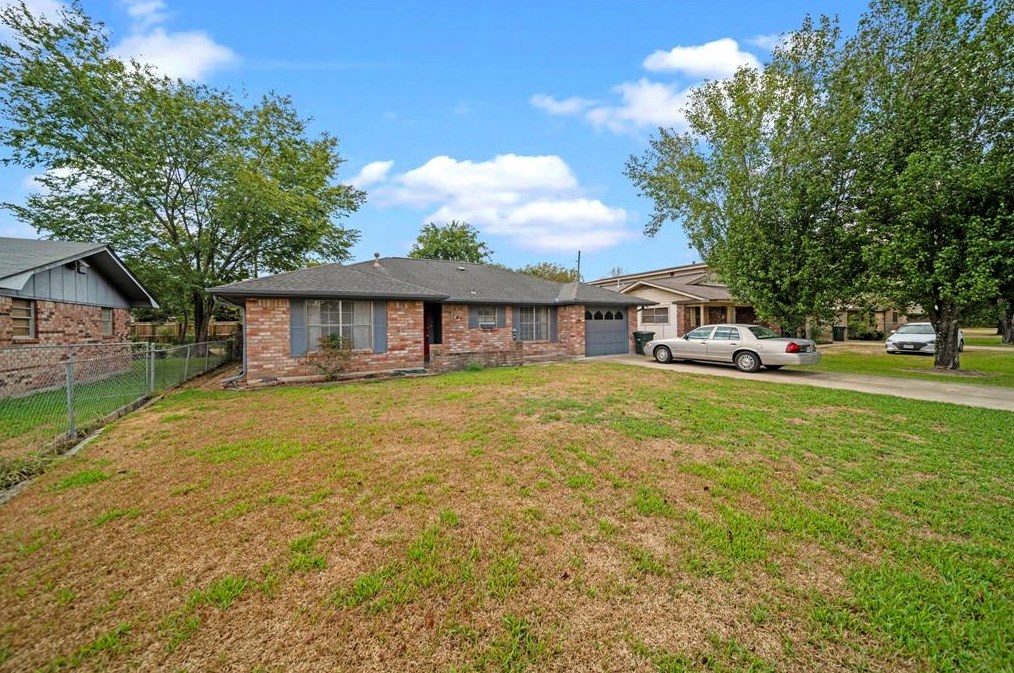 5145 Milton Dr, Beaumont, TX 77706-7320