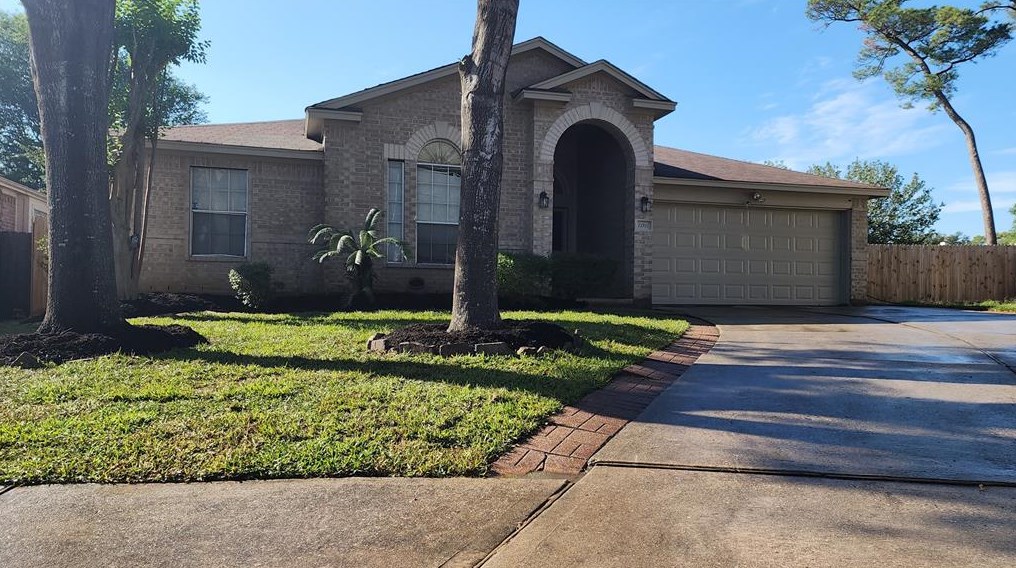 21915 Reddingwood Ct, Spring TX  77373-4927 exterior