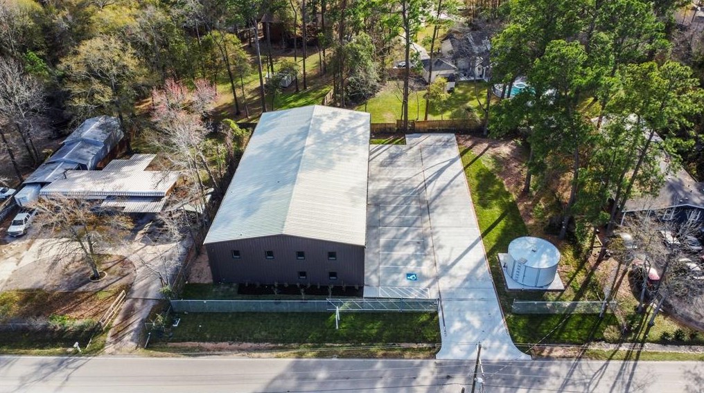 11002 Sleepy Hollow Rd, Conroe, TX 77385