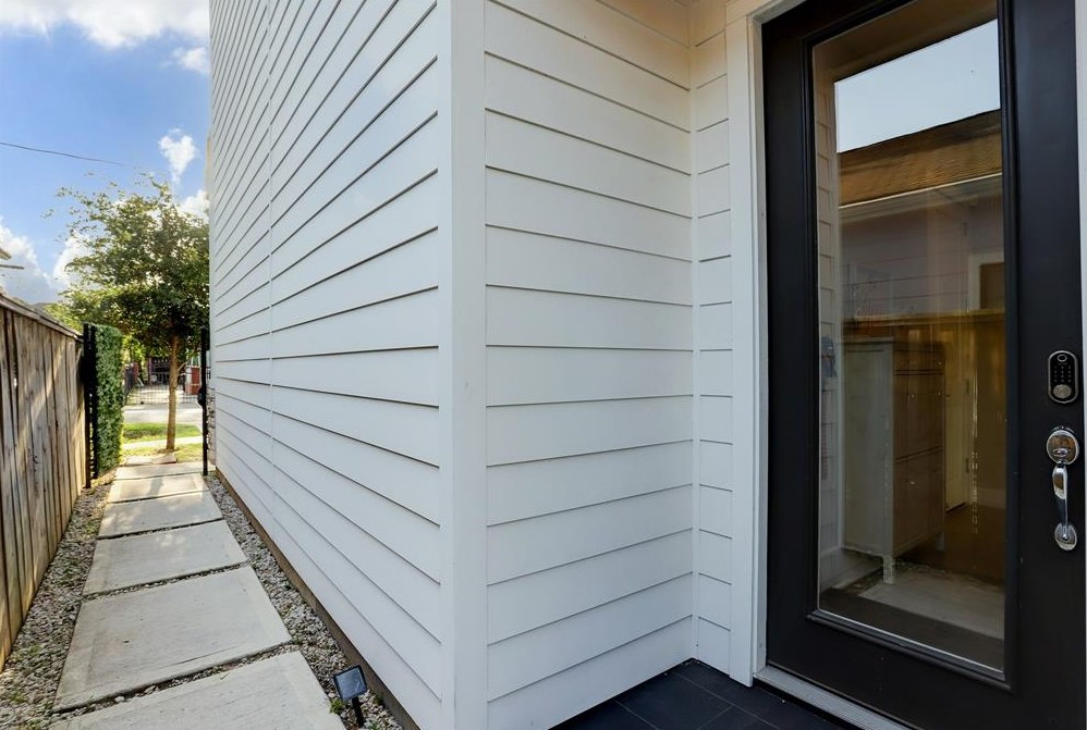 2412 Gano St, Houston, TX 77009-7914