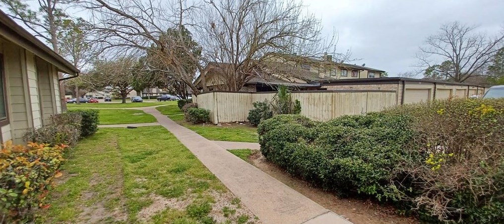 7030 Dairy Ashford Rd, Houston TX  77072-5121 exterior