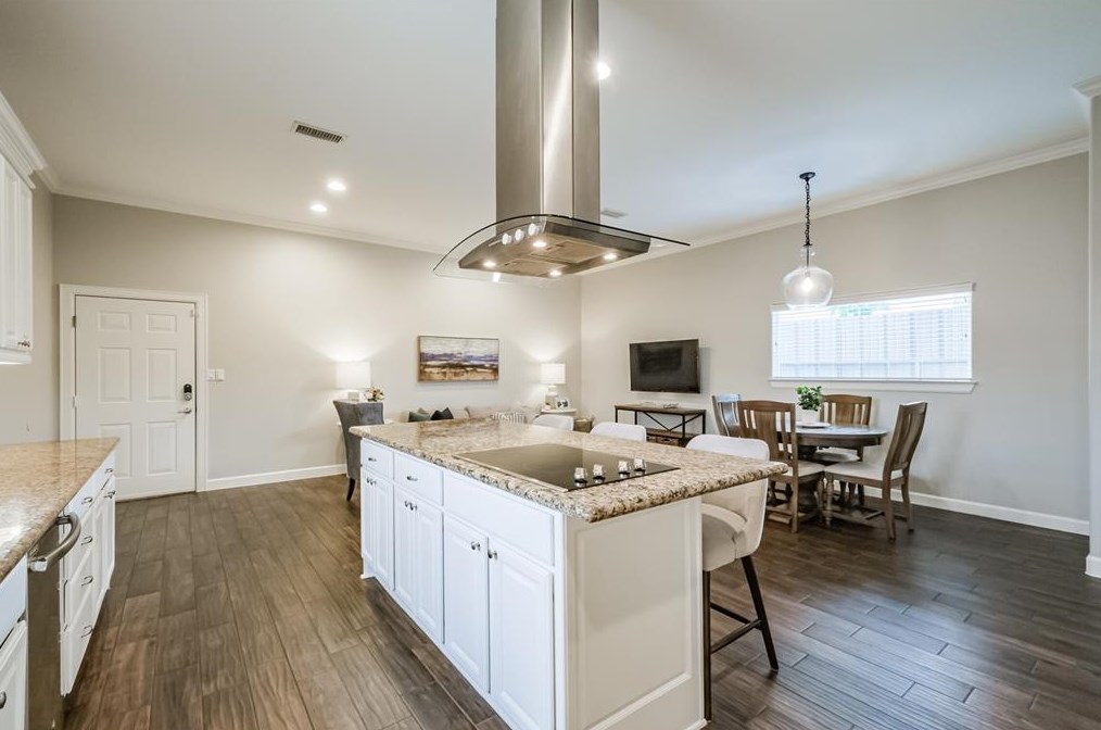 1511 15 St, Houston TX 77008-3421 exterior