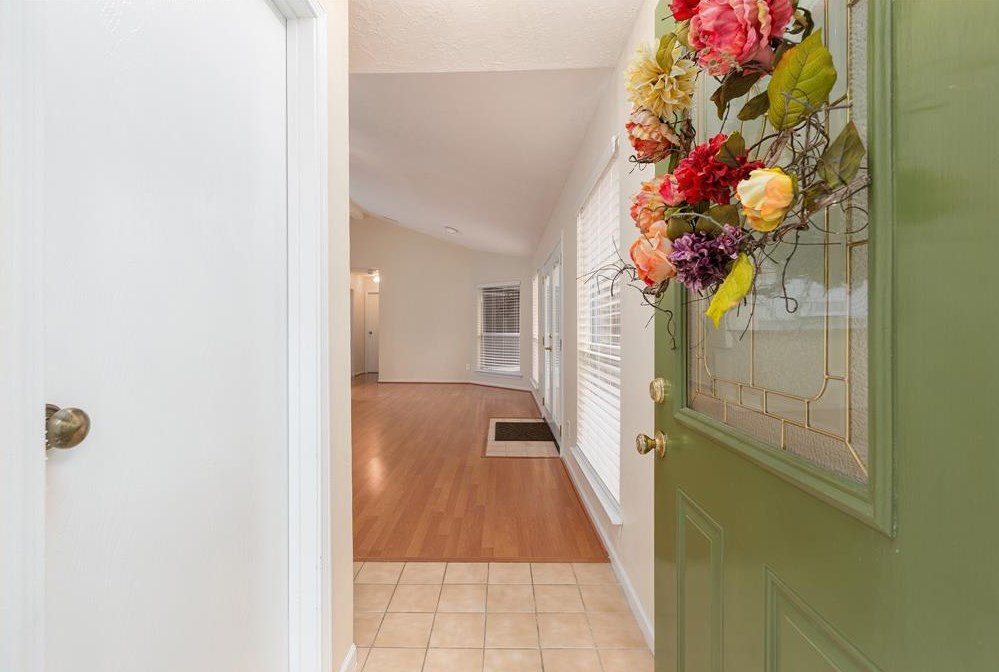 30 Camberwell Ct, Spring TX  77380-2734 exterior