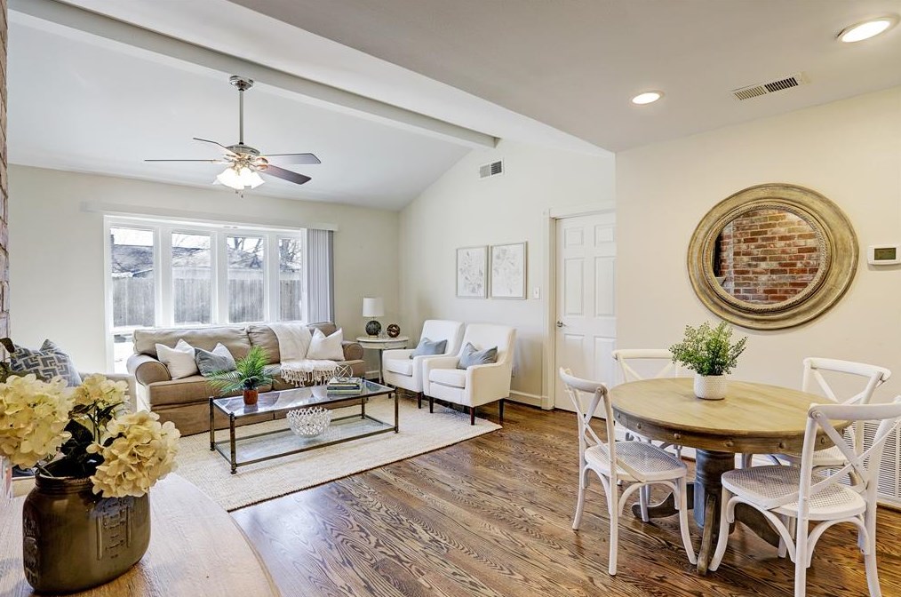 14135 Barryknoll Ln, Houston TX  77079-3216 exterior