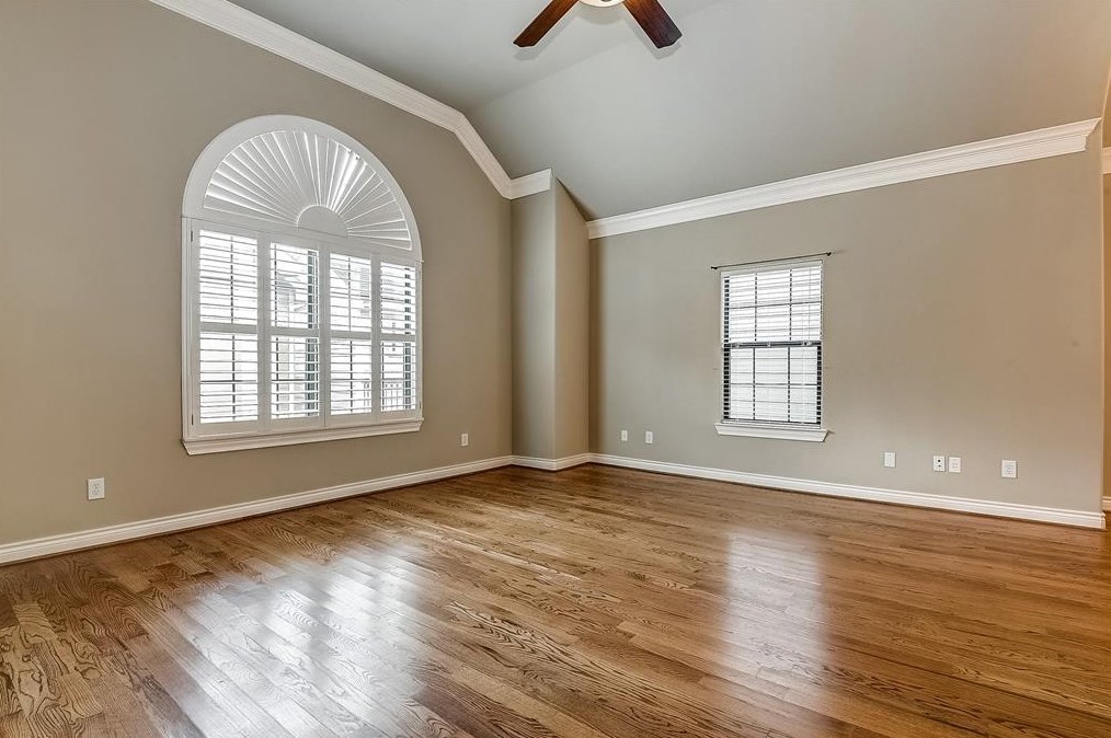 2905 Clinton Dr, Houston, TX 77020