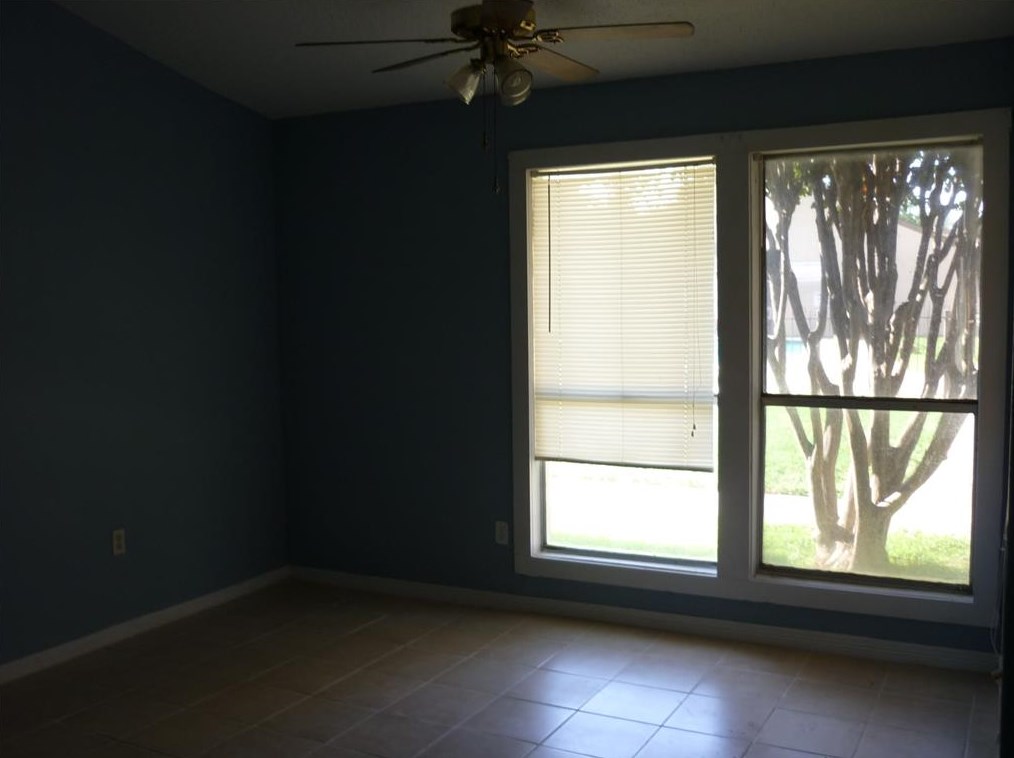 1014 Graham Dr #b3, Tomball, TX 77375