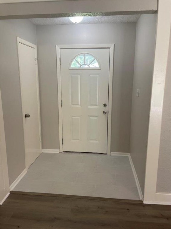 302 Maple Ln, Conroe, TX 77304